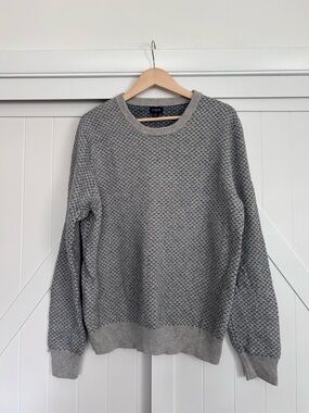J. Crew Men's Light Gray Patterned Crewneck Sweater